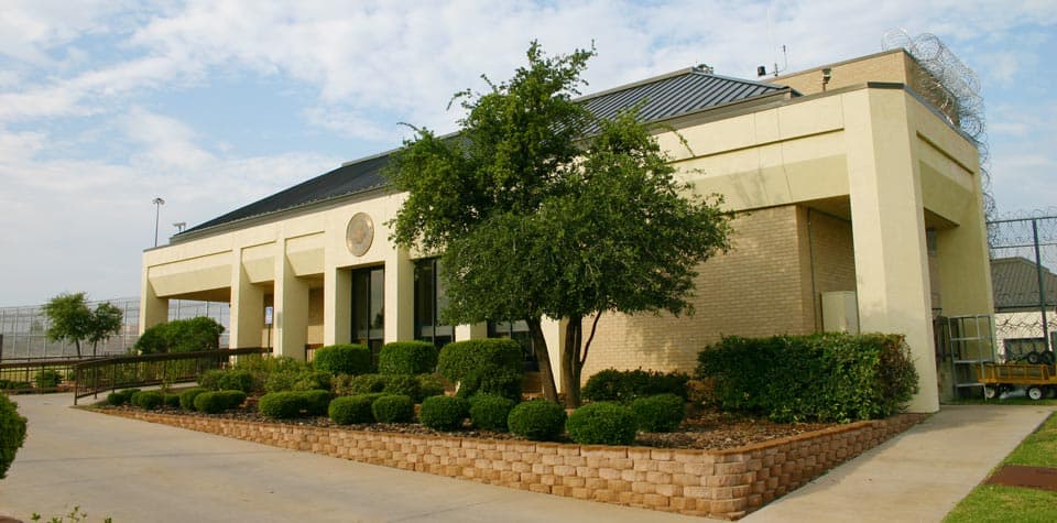 Exterior view of FCI Big Spring
