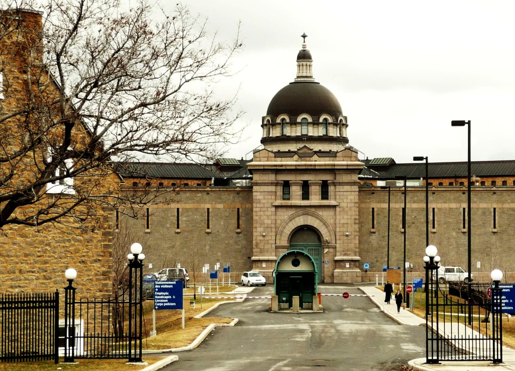 Exterior view of Établissement de détention de Montréal (Bordeaux)