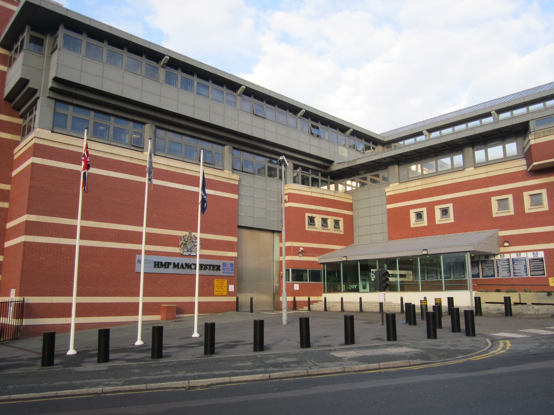 Hmp Seg HMP Manchester (Strangeways): visits, contact | Prisons Online