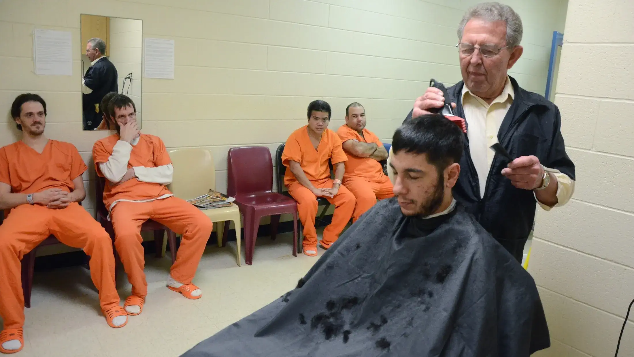 can you get haircuts in prison